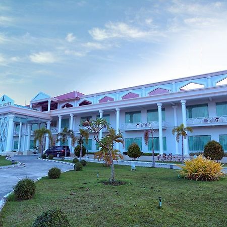 Apex Hotel Naypyidaw Buitenkant foto