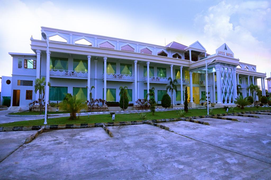 Apex Hotel Naypyidaw Buitenkant foto