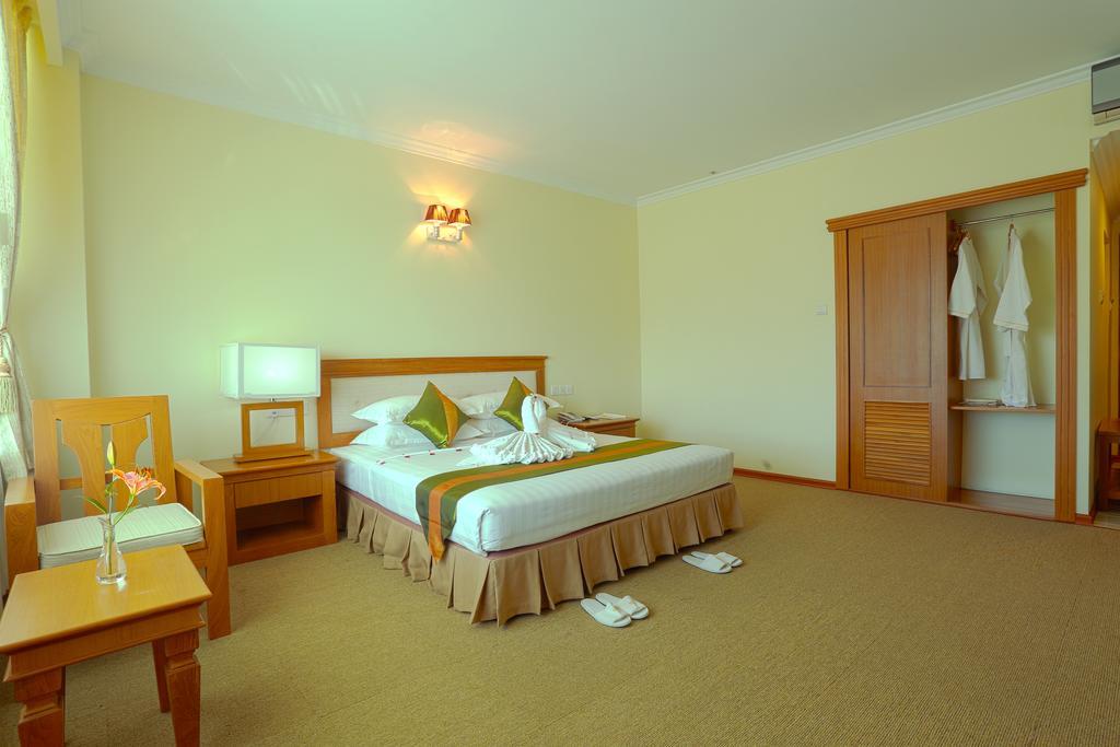 Apex Hotel Naypyidaw Kamer foto