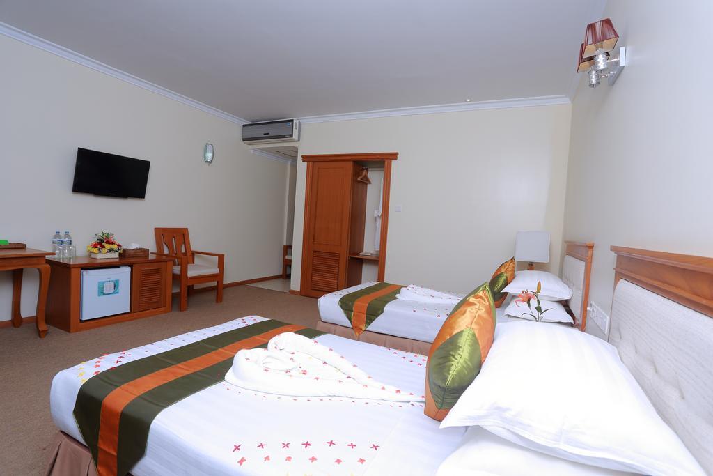 Apex Hotel Naypyidaw Kamer foto