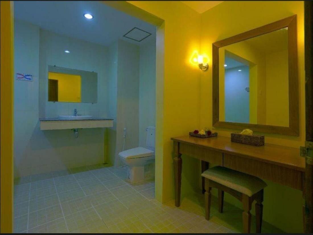 Apex Hotel Naypyidaw Buitenkant foto