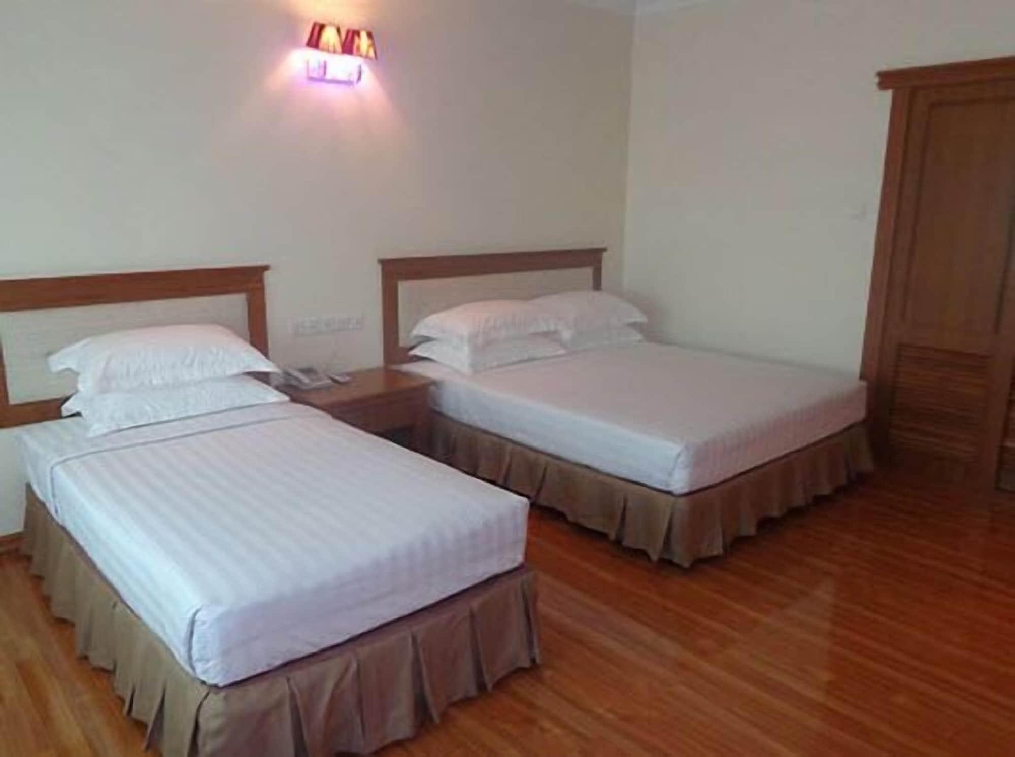 Apex Hotel Naypyidaw Buitenkant foto