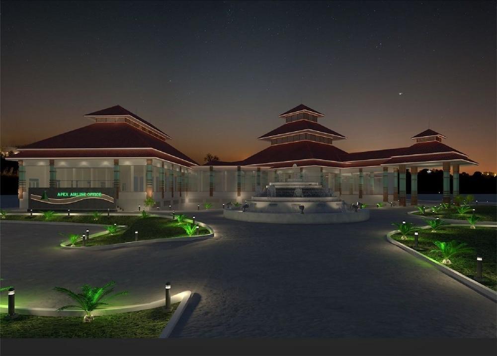 Apex Hotel Naypyidaw Buitenkant foto