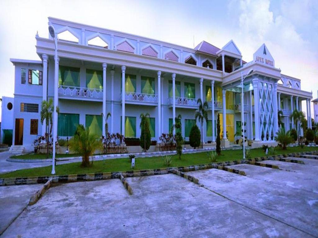 Apex Hotel Naypyidaw Buitenkant foto