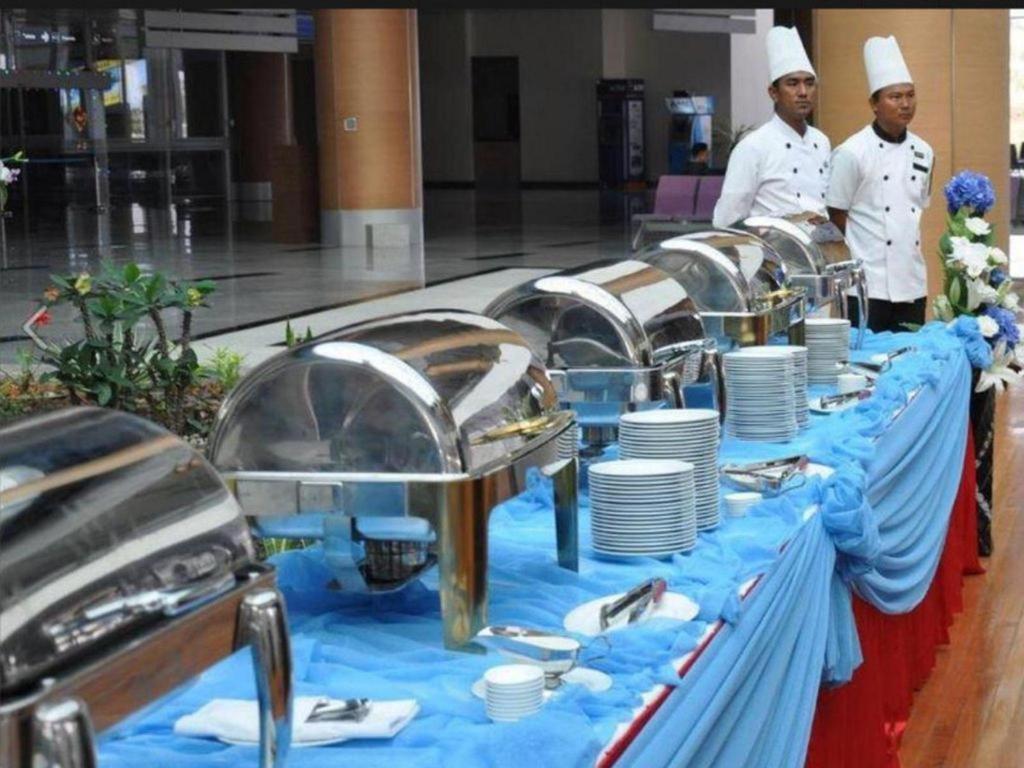 Apex Hotel Naypyidaw Buitenkant foto